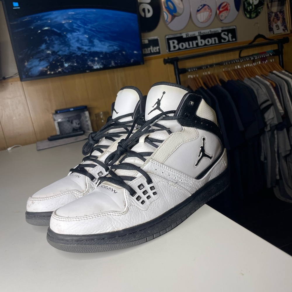 Nike Air Jordan Flight 1 White & Black 372704-133 men’s size 11